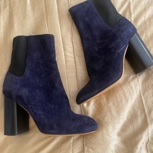 “rag & bone” Hazel Chelsea ankle bootie in navy blue suede